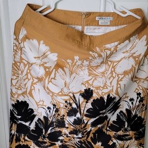 Midi skirt. Size 6. Van Heusen Studio